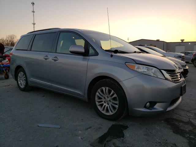 Photo 3 VIN: 5TDYK3DC0BS160222 - TOYOTA SIENNA XLE 