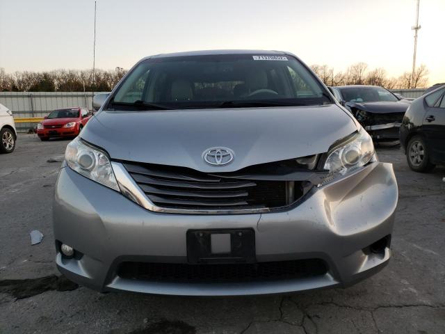 Photo 4 VIN: 5TDYK3DC0BS160222 - TOYOTA SIENNA XLE 