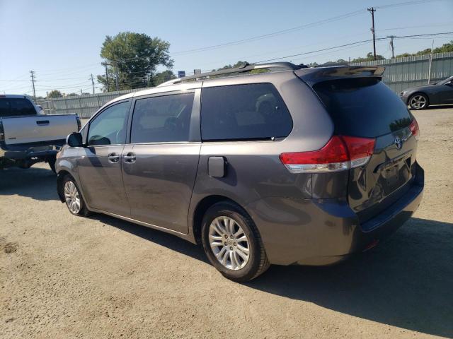 Photo 1 VIN: 5TDYK3DC0BS162858 - TOYOTA SIENNA XLE 