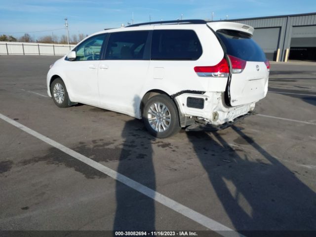 Photo 2 VIN: 5TDYK3DC0BS167431 - TOYOTA SIENNA 