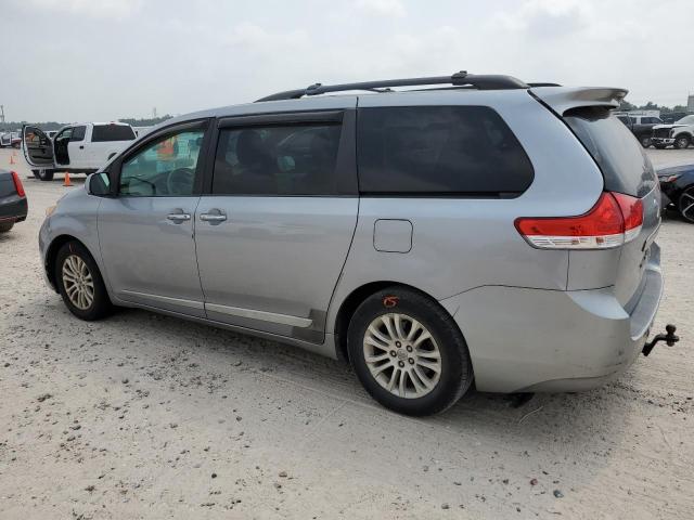 Photo 1 VIN: 5TDYK3DC0CS176373 - TOYOTA SIENNA XLE 