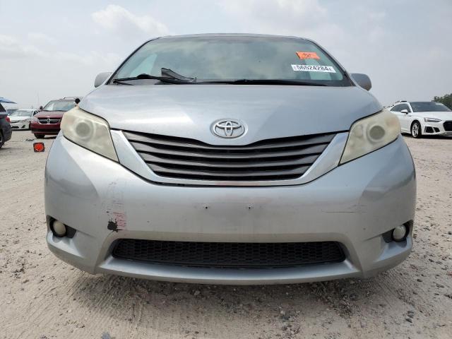 Photo 4 VIN: 5TDYK3DC0CS176373 - TOYOTA SIENNA XLE 