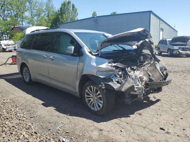 Photo 3 VIN: 5TDYK3DC0CS191620 - TOYOTA SIENNA XLE 