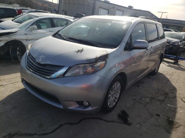 Photo 1 VIN: 5TDYK3DC0CS209856 - TOYOTA SIENNA XLE 