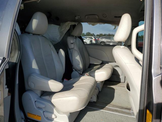 Photo 10 VIN: 5TDYK3DC0CS223093 - TOYOTA SIENNA XLE 