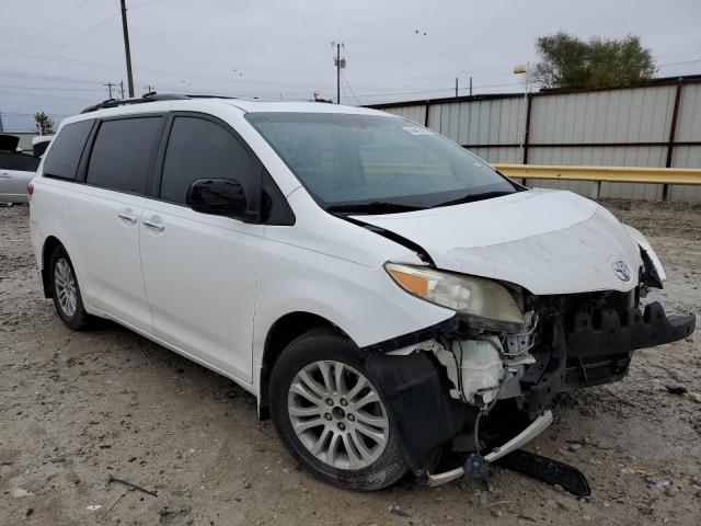 Photo 3 VIN: 5TDYK3DC0CS224311 - TOYOTA SIENNA XLE 