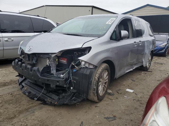 Photo 0 VIN: 5TDYK3DC0CS245952 - TOYOTA SIENNA XLE 