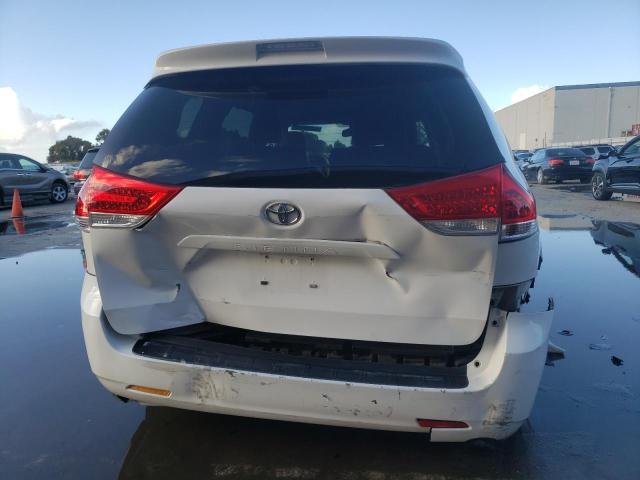 Photo 5 VIN: 5TDYK3DC0CS251119 - TOYOTA SIENNA XLE 