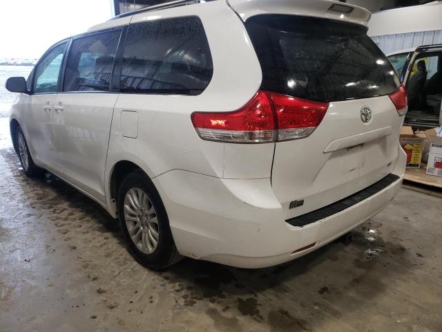 Photo 2 VIN: 5TDYK3DC0CS268261 - TOYOTA SIENNA XLE 