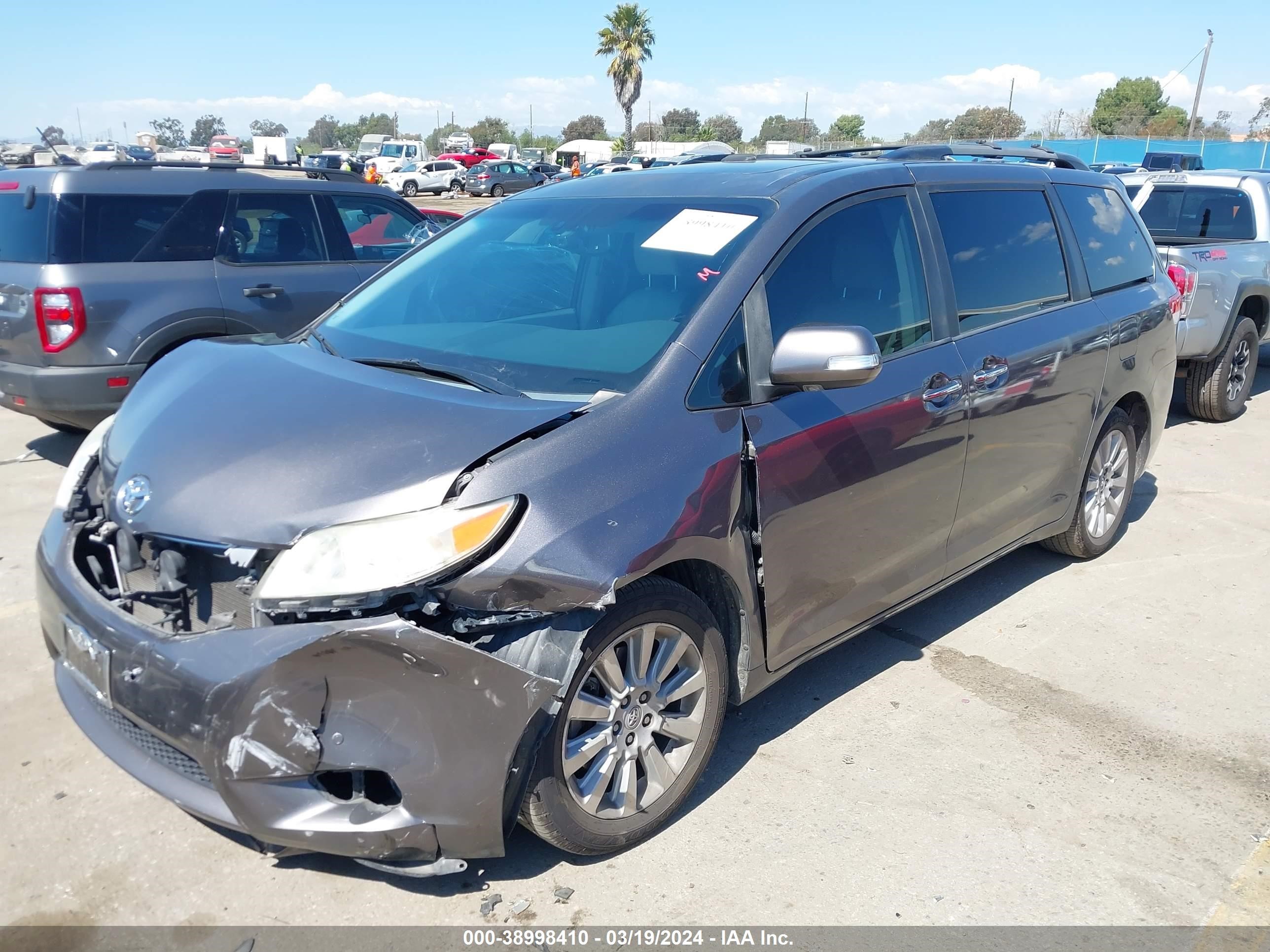 Photo 1 VIN: 5TDYK3DC0DS334311 - TOYOTA SIENNA 