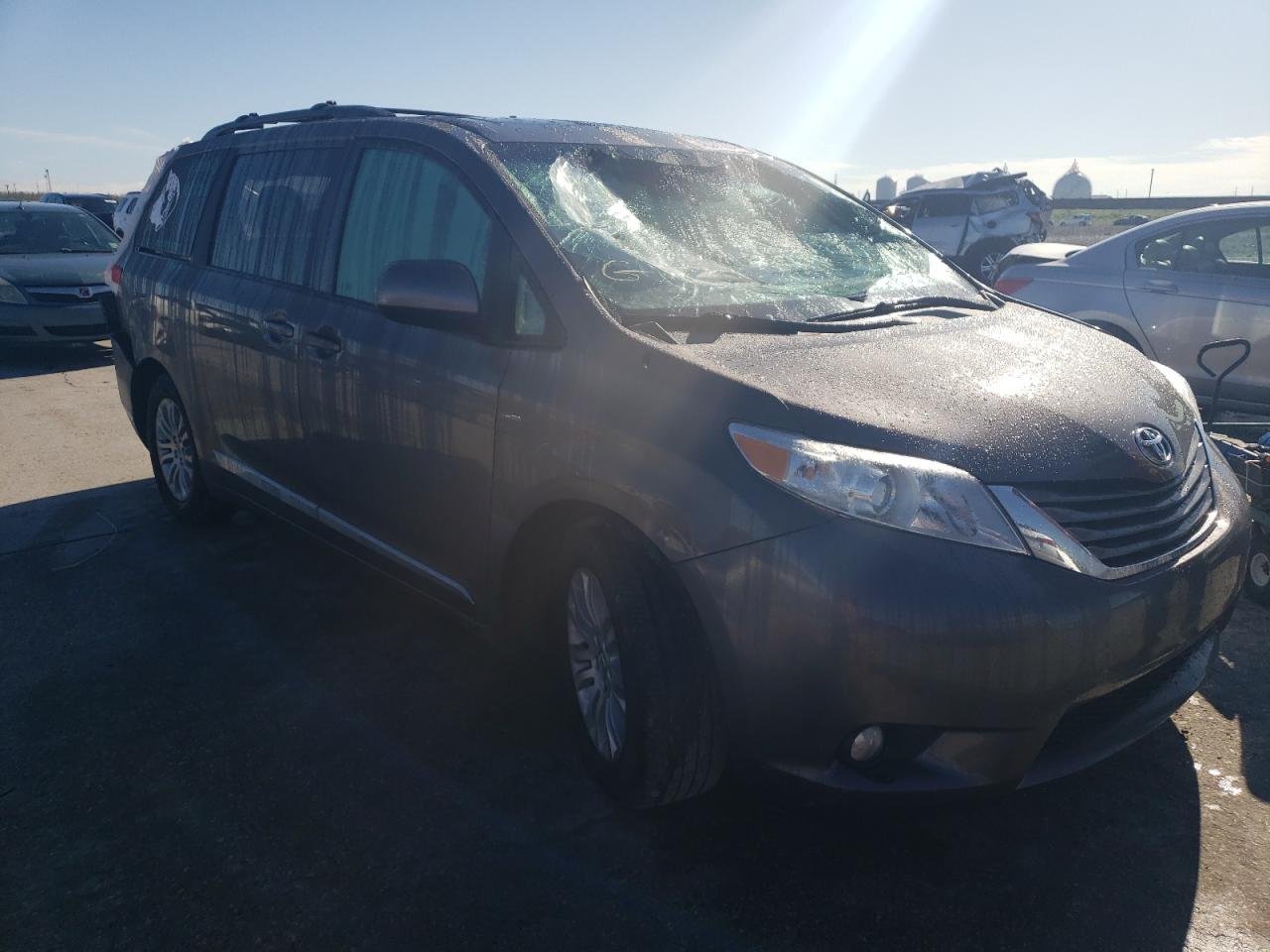 Photo 3 VIN: 5TDYK3DC0DS340870 - TOYOTA SIENNA 