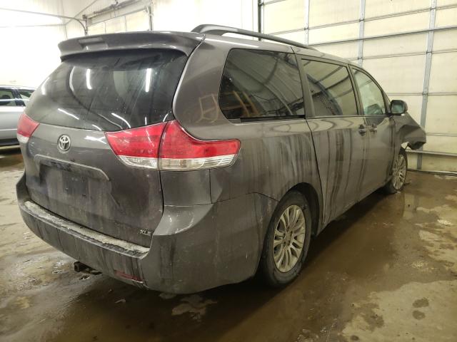 Photo 3 VIN: 5TDYK3DC0DS351402 - TOYOTA SIENNA XLE 