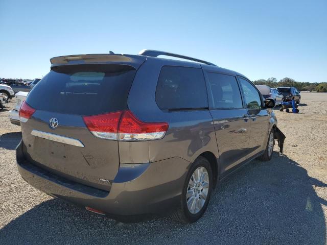 Photo 3 VIN: 5TDYK3DC0DS369642 - TOYOTA SIENNA XLE 