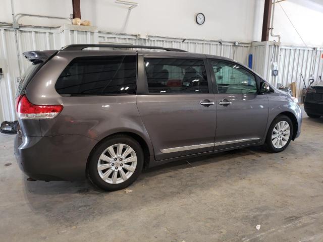 Photo 2 VIN: 5TDYK3DC0DS389535 - TOYOTA SIENNA XLE 