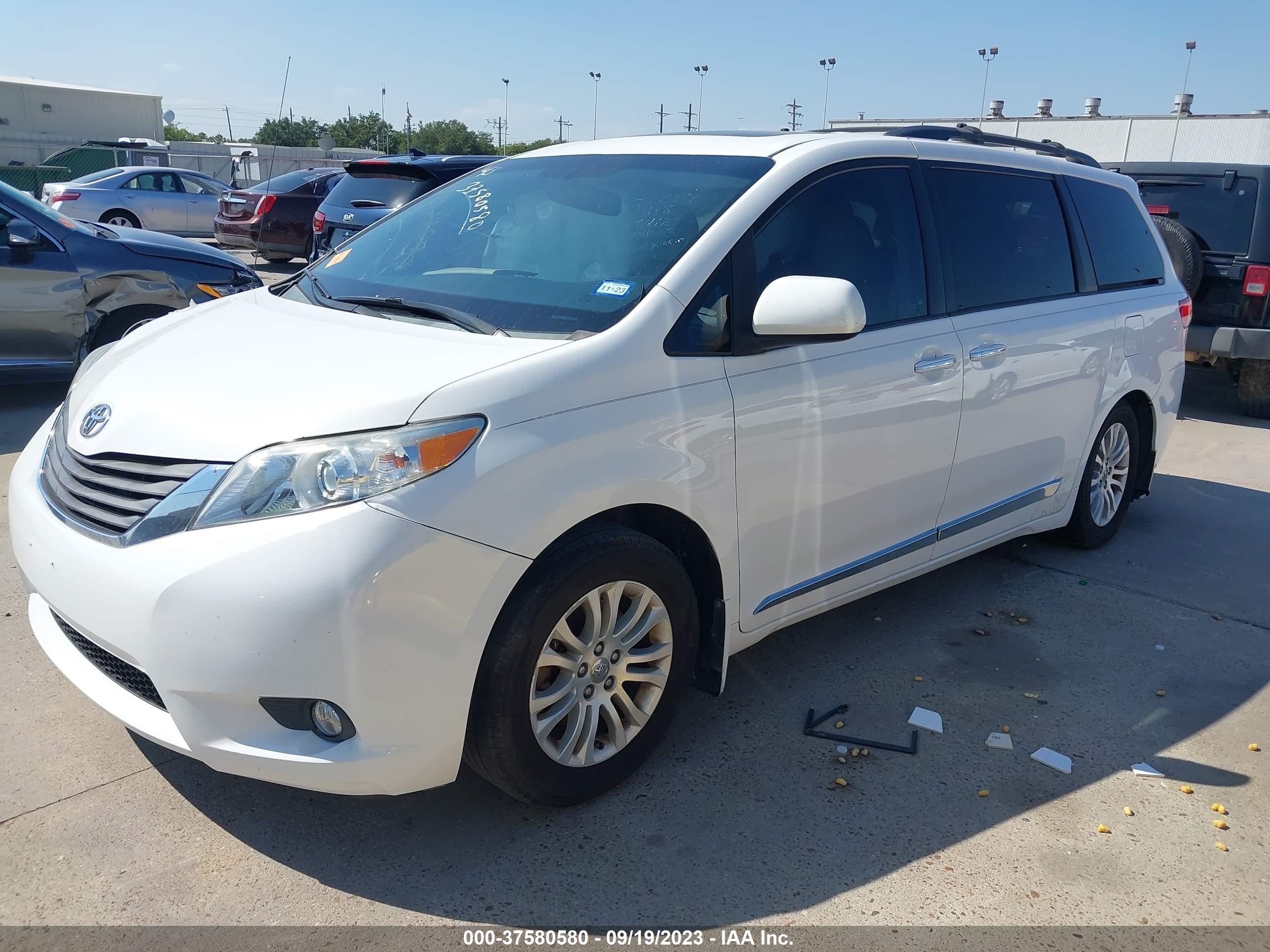 Photo 1 VIN: 5TDYK3DC0DS401831 - TOYOTA SIENNA 