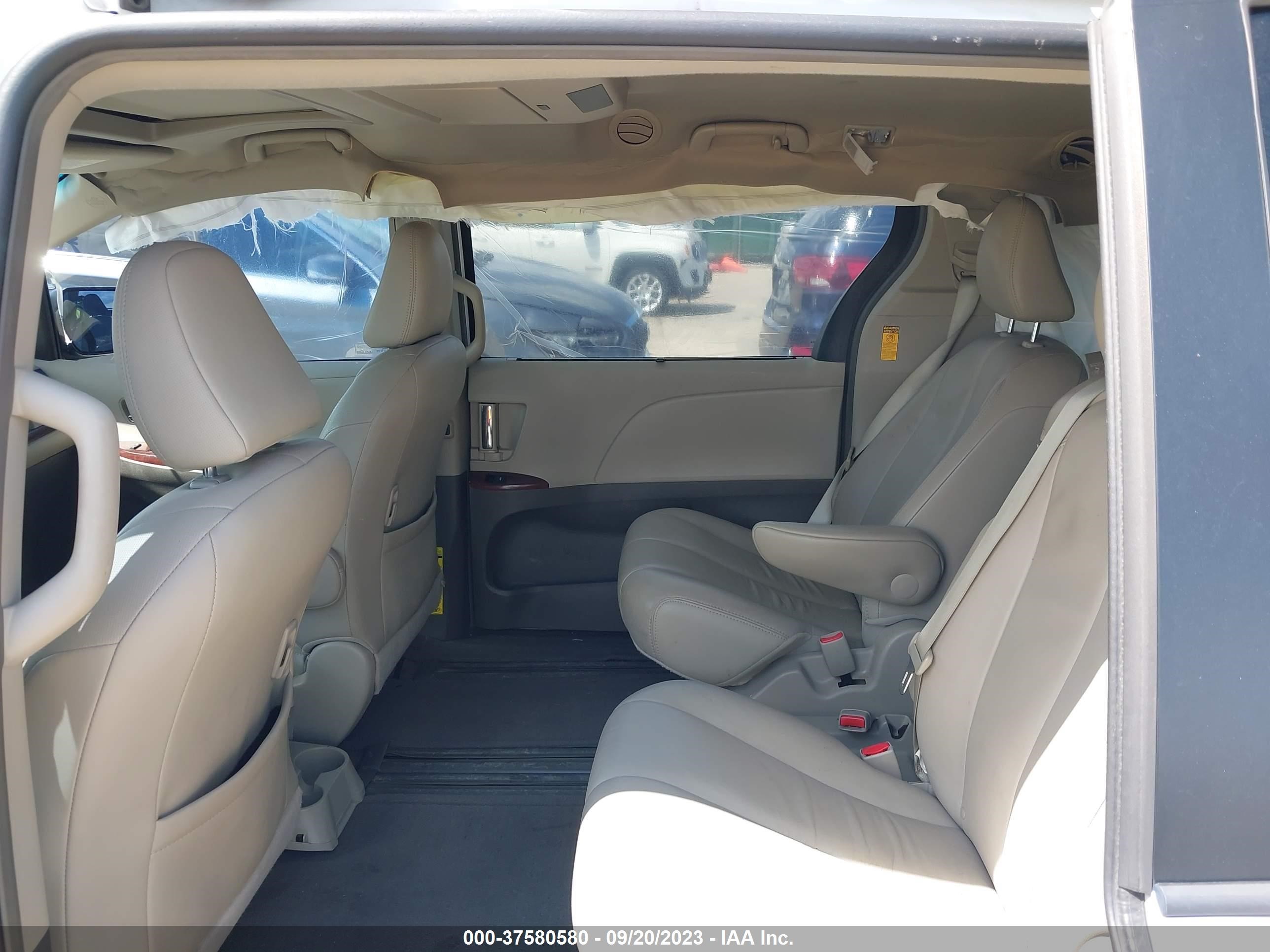 Photo 7 VIN: 5TDYK3DC0DS401831 - TOYOTA SIENNA 