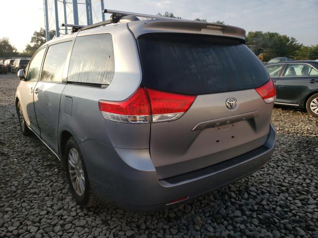 Photo 2 VIN: 5TDYK3DC0DS404843 - TOYOTA SIENNA XLE 