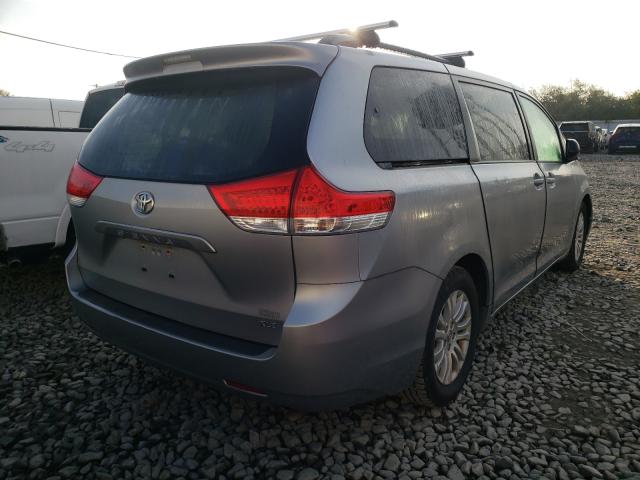 Photo 3 VIN: 5TDYK3DC0DS404843 - TOYOTA SIENNA XLE 