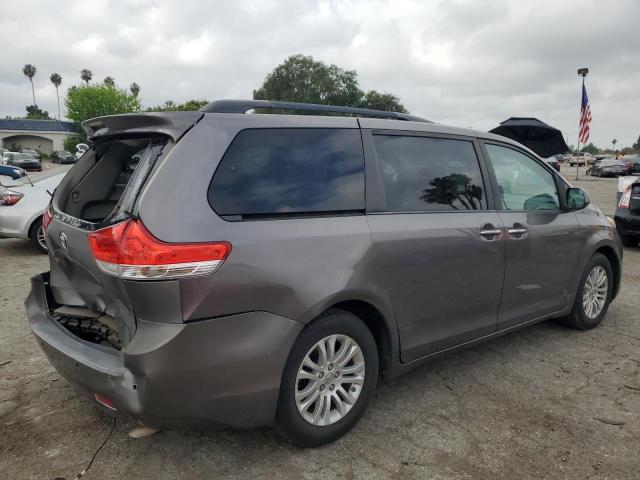 Photo 2 VIN: 5TDYK3DC0ES415665 - TOYOTA SIENNA XLE 