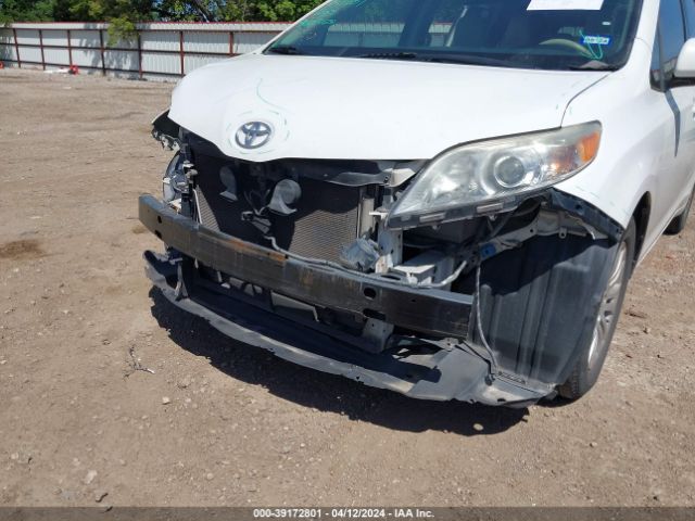 Photo 5 VIN: 5TDYK3DC0ES425743 - TOYOTA SIENNA 