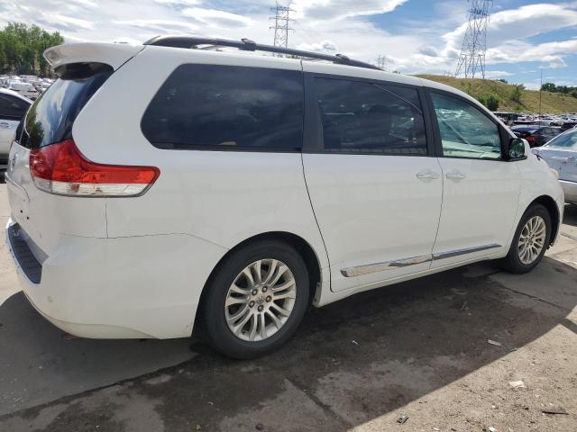 Photo 2 VIN: 5TDYK3DC0ES436774 - TOYOTA SIENNA XLE 