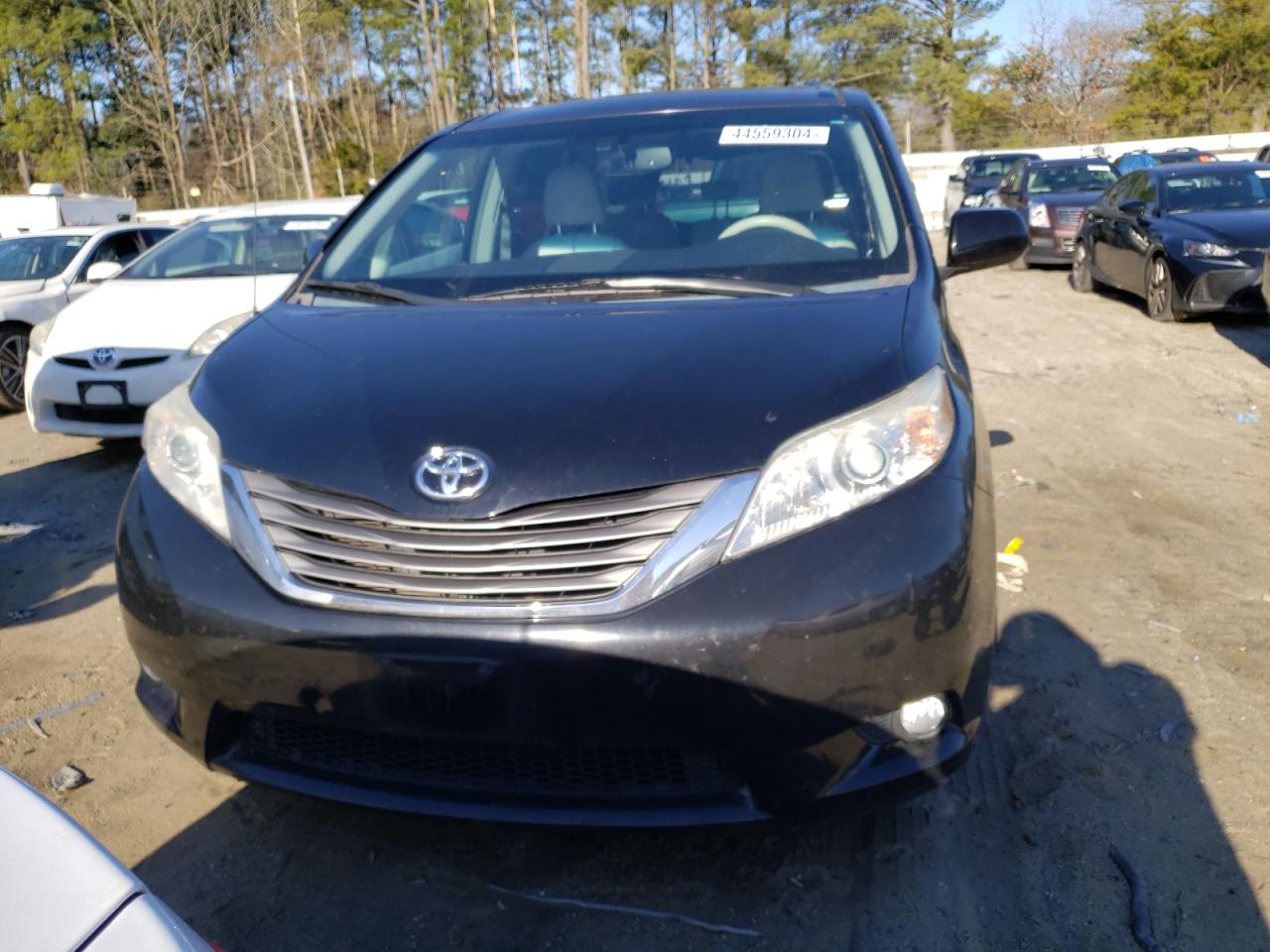 Photo 4 VIN: 5TDYK3DC0ES476398 - TOYOTA SIENNA 