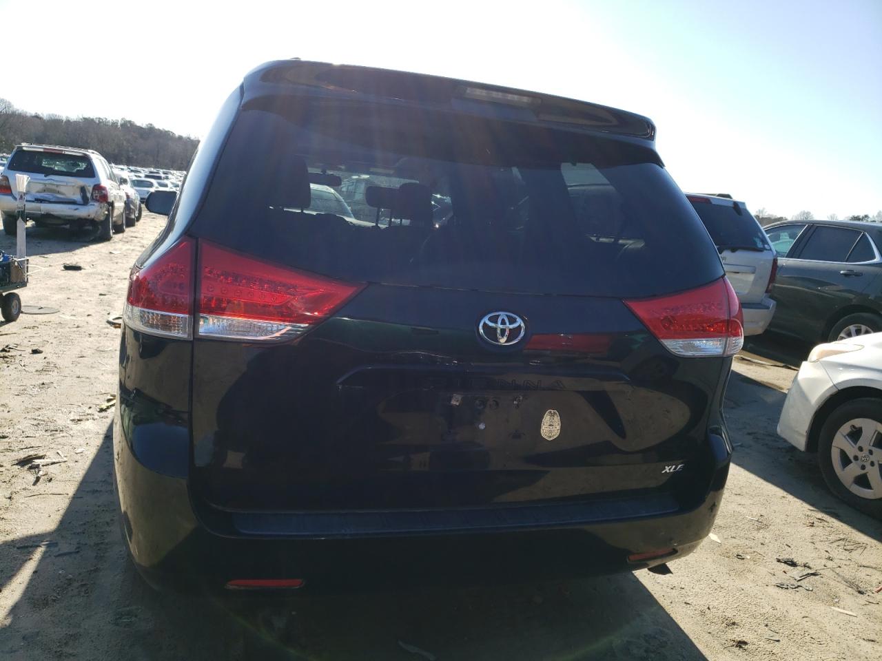 Photo 5 VIN: 5TDYK3DC0ES476398 - TOYOTA SIENNA 