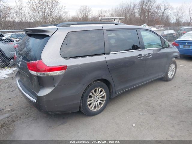 Photo 3 VIN: 5TDYK3DC0ES492004 - TOYOTA SIENNA 