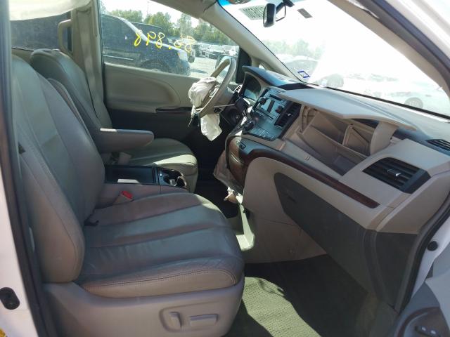 Photo 4 VIN: 5TDYK3DC0ES510954 - TOYOTA SIENNA XLE 