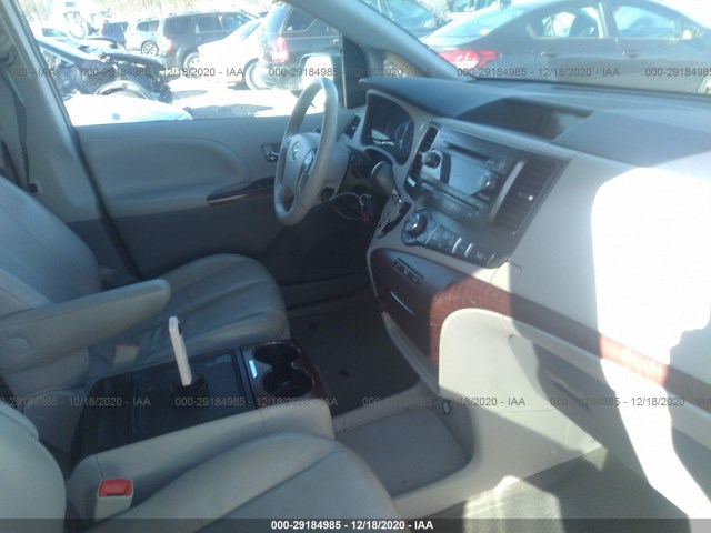 Photo 4 VIN: 5TDYK3DC0ES511358 - TOYOTA SIENNA 