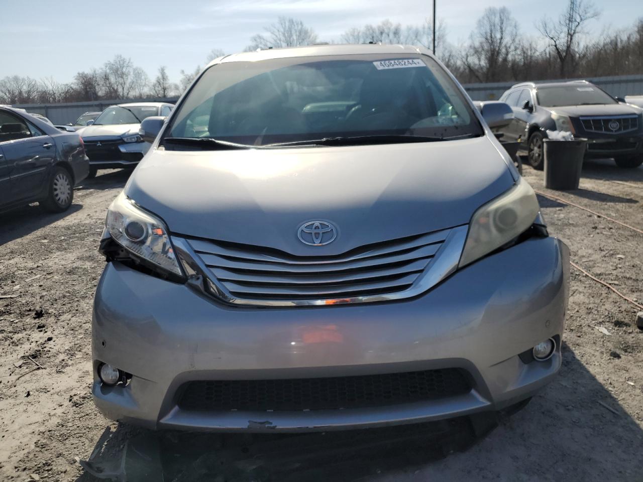 Photo 4 VIN: 5TDYK3DC0ES521307 - TOYOTA SIENNA 