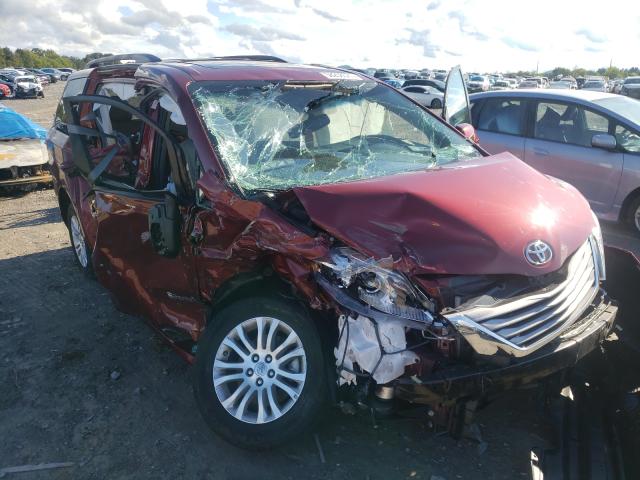 Photo 0 VIN: 5TDYK3DC0FS537962 - TOYOTA SIENNA XLE 