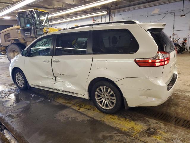 Photo 1 VIN: 5TDYK3DC0FS544460 - TOYOTA SIENNA XLE 