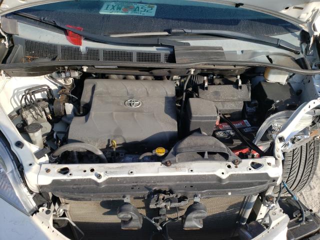 Photo 6 VIN: 5TDYK3DC0FS583856 - TOYOTA SIENNA XLE 