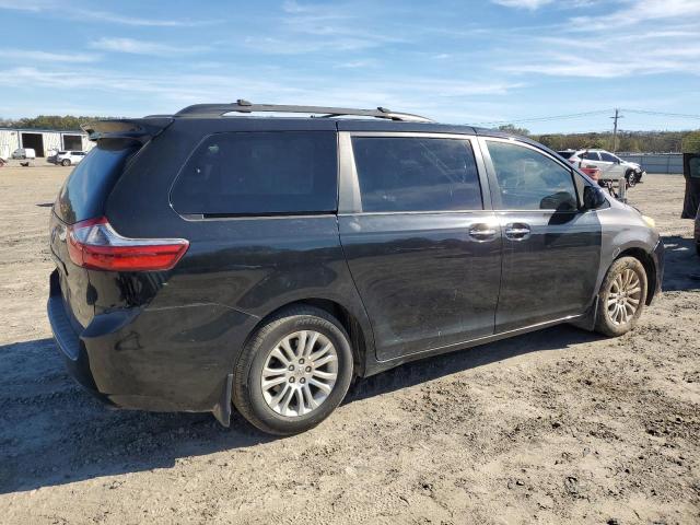 Photo 2 VIN: 5TDYK3DC0FS613583 - TOYOTA SIENNA XLE 