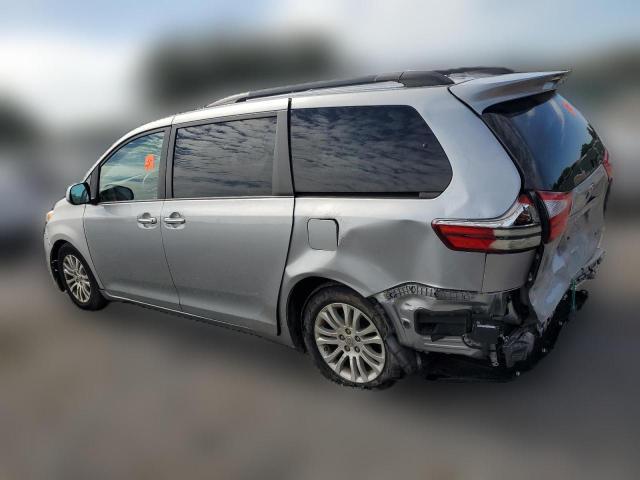 Photo 1 VIN: 5TDYK3DC0FS624812 - TOYOTA SIENNA XLE 