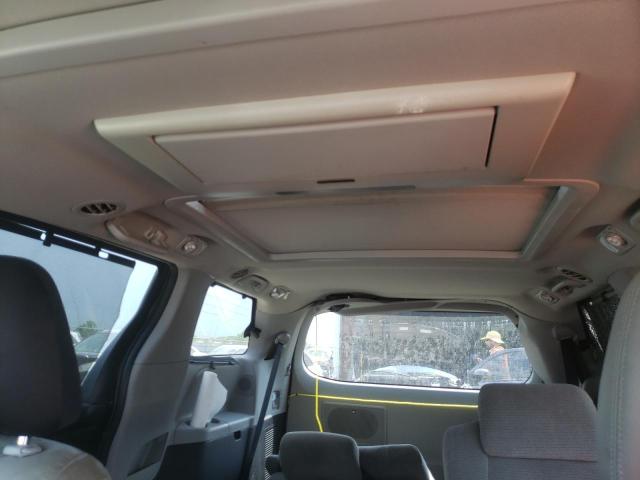 Photo 9 VIN: 5TDYK3DC0FS643862 - TOYOTA SIENNA XLE 