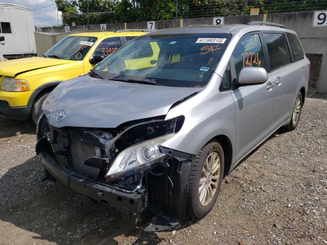 Photo 1 VIN: 5TDYK3DC0GS707271 - TOYOTA SIENNA XLE 