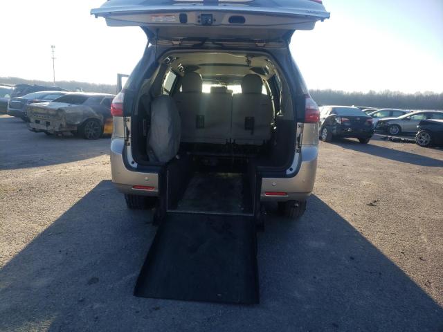 Photo 8 VIN: 5TDYK3DC0GS712857 - TOYOTA SIENNA XLE 