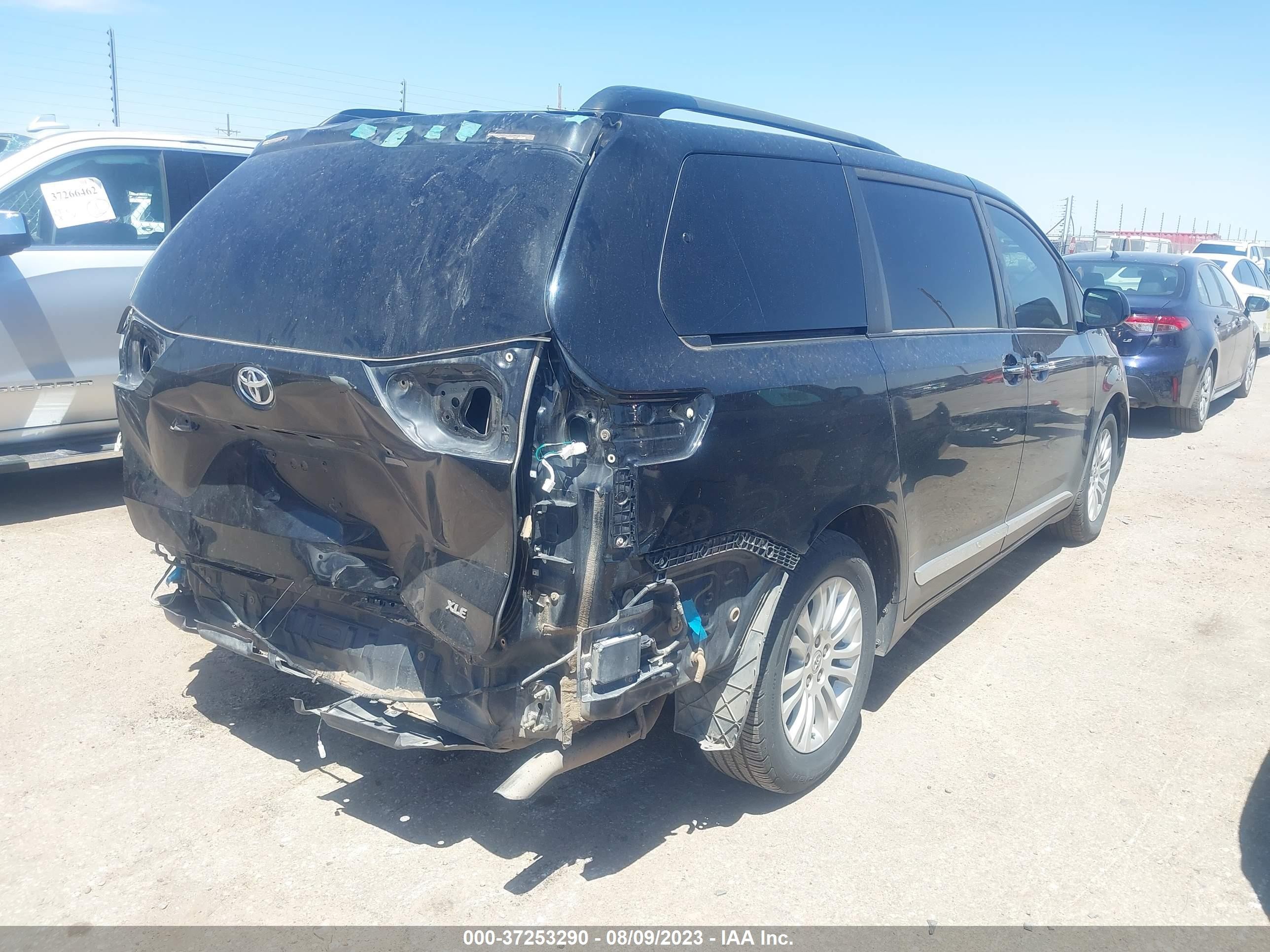 Photo 3 VIN: 5TDYK3DC0GS751870 - TOYOTA SIENNA 