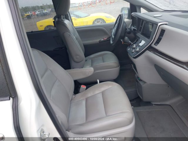 Photo 4 VIN: 5TDYK3DC0GS760469 - TOYOTA SIENNA 