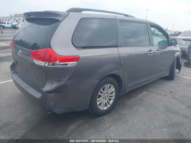 Photo 3 VIN: 5TDYK3DC1BS007607 - TOYOTA SIENNA 