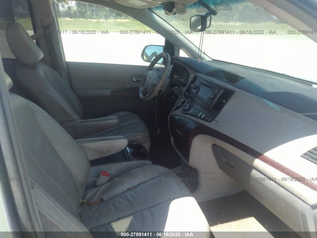 Photo 4 VIN: 5TDYK3DC1BS009731 - TOYOTA SIENNA 