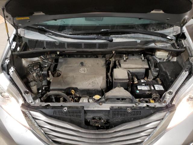 Photo 6 VIN: 5TDYK3DC1BS012712 - TOYOTA SIENNA XLE 