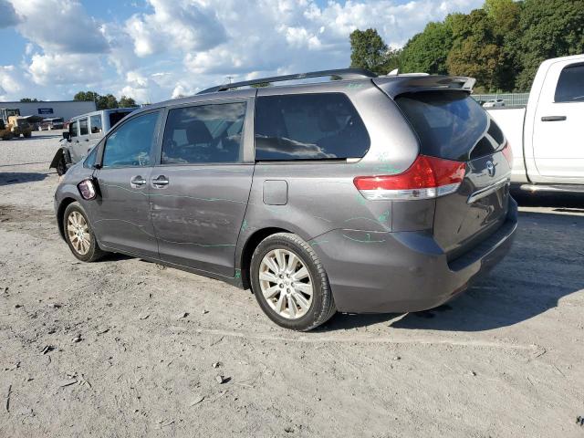 Photo 1 VIN: 5TDYK3DC1BS013469 - TOYOTA SIENNA XLE 