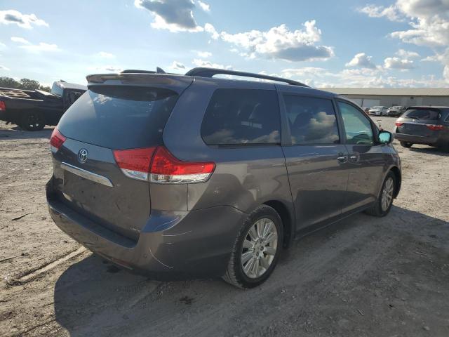 Photo 2 VIN: 5TDYK3DC1BS013469 - TOYOTA SIENNA XLE 