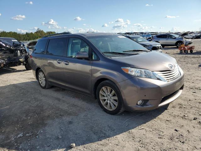 Photo 3 VIN: 5TDYK3DC1BS013469 - TOYOTA SIENNA XLE 