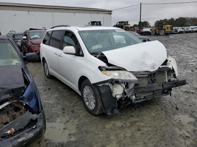 Photo 3 VIN: 5TDYK3DC1BS036282 - TOYOTA SIENNA XLE 