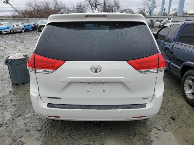 Photo 5 VIN: 5TDYK3DC1BS036282 - TOYOTA SIENNA XLE 