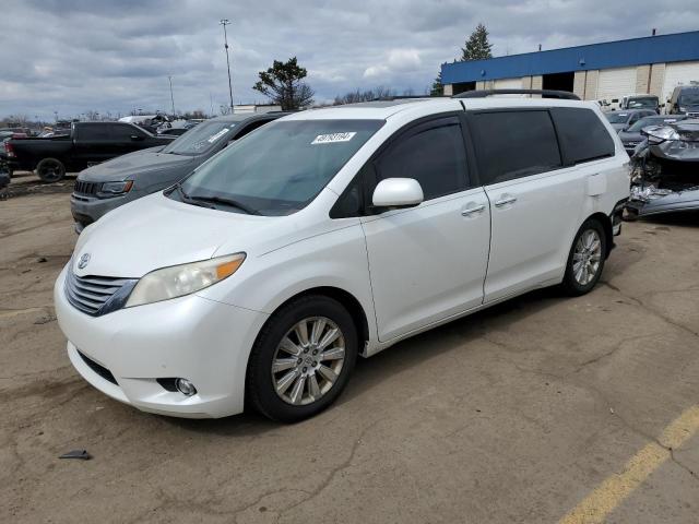 Photo 0 VIN: 5TDYK3DC1BS099706 - TOYOTA SIENNA XLE 